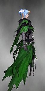 Vale Wraith costume f green right.jpg